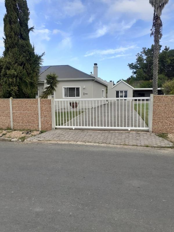 3 Bedroom Property for Sale in Albertinia Western Cape